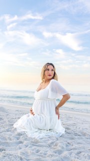 Wake up with me at sunrise! Beat the heat and the crowds and let’s create something beautiful that you’ll treasure forever ✨ 

#30aphotographer #graytonbeachphotographer #destinflorida #30afamilyphotographer #destinphotographer
