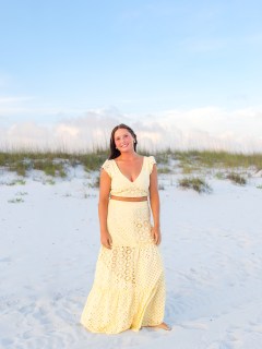 Happy Friday ☀️ 
Manifesting all the soft yellow and pastel colors this summer!! 😍
Hope yall have a great weekend. 💛

#destinphotographer #30aphotographer #graytonbeachphotographer #fortwaltonbeachphotographer #floridaphotographer
