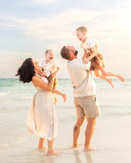 Family photos are stressful.

There, I said it.

I’ve been on the other side of the camera too. I know what it feels like trying to get everyone dressed, make sure nobody spills something five minutes before leaving, wondering if your kids are going to cooperate, and hoping you’ll somehow get one good photo where everyone is smiling.

So yes… I get it.

But here’s what I’ve learned after photographing so many families:

The magic doesn’t happen when everything is perfect.

It happens when you let go a little.

When you stop worrying about every hair being in place and start chasing your kids. When you laugh at the chaos instead of trying to control it. When you soak in the little moments you’re actually trying to remember.

This family showed up exactly that way. Mom and dad were completely present with their boys. They played, they laughed, they loved on them, and they trusted me to capture the rest.

And that’s why these photos feel the way they do.

Not because everyone behaved perfectly.

Because everyone was fully there. 🤍

#destinphotographer #30aphotographer #floridaphotographer #graytonbeachphotographer #destinflorida